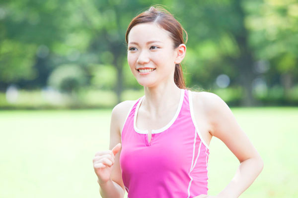 �^���̑O�ɋ������m�[���_�iCLA�j